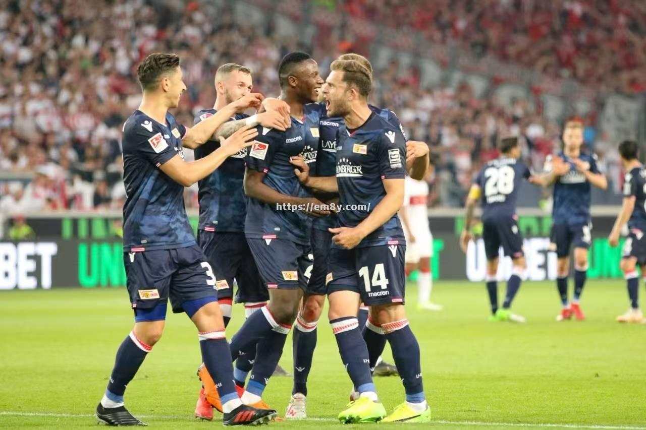 尤文图斯惨遭出局,欧冠征程终结 尤文图斯惨遭出局,欧冠征程终结