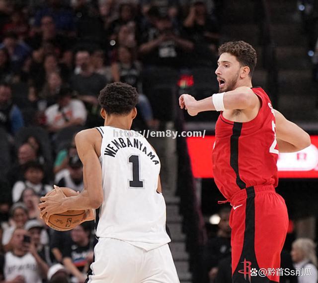 马刺队老将因受伤将无法继续赛季,媒体赞扬其职业精神 马刺队老将因受伤将无法继续赛季,媒体赞扬其职业精神